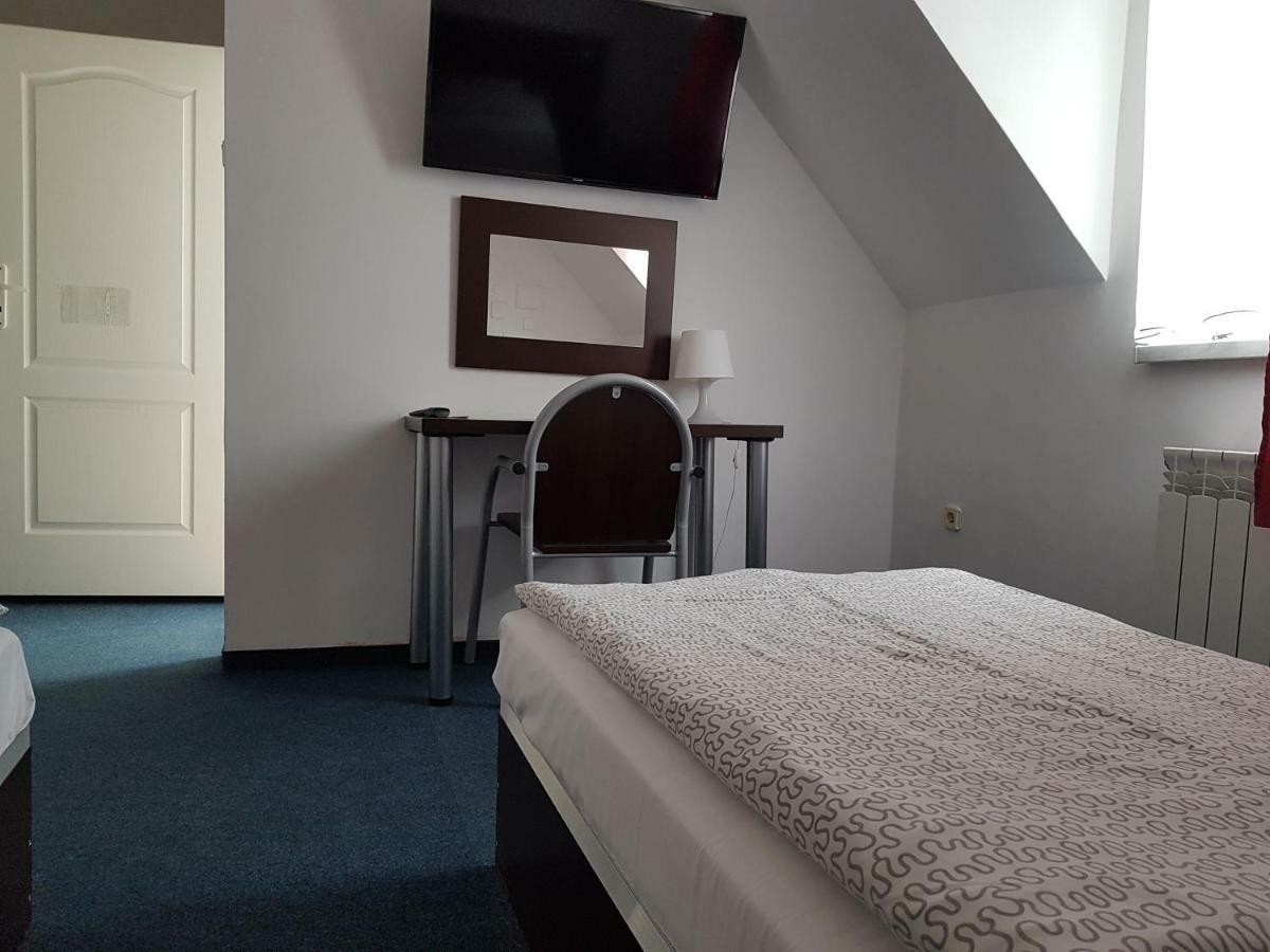 Hotelik Pod Baranami Siechnice Dış mekan fotoğraf